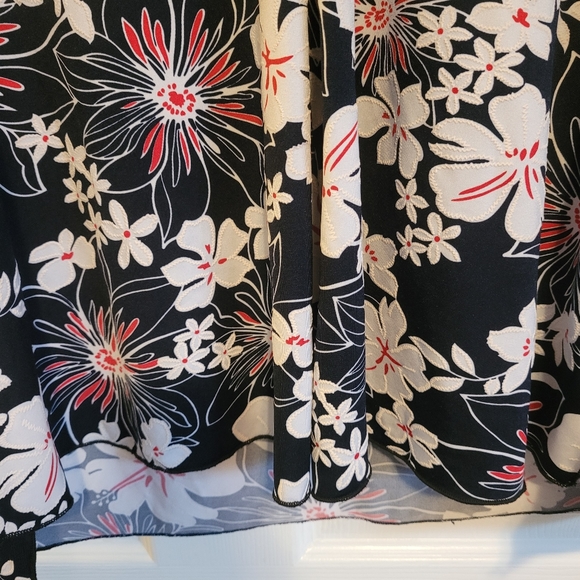 Clientele floral sleeveless top size M - Picture 3 of 9